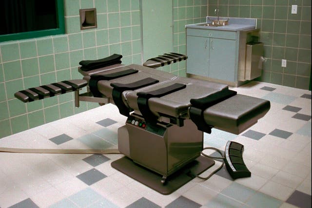 <p>FILE - This March 22, 1995, file photo shows the interior of the execution chamber in the U.S. Penitentiary in Terre Haute, Ind. </p>