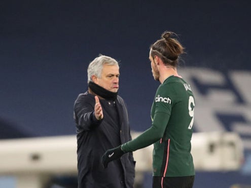 Jose Mourinho shakes hands with Gareth Bale
