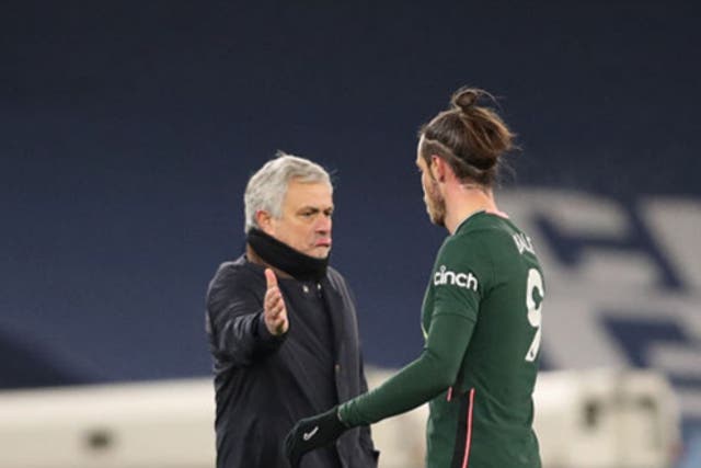 <p>Jose Mourinho shakes hands with Gareth Bale</p>