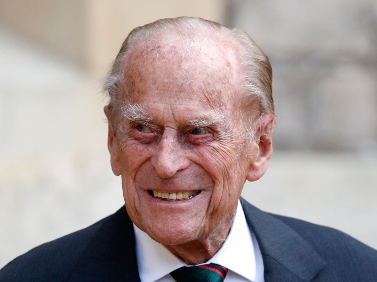 Prince Philip taken to hospital, Buckingham Palace ...