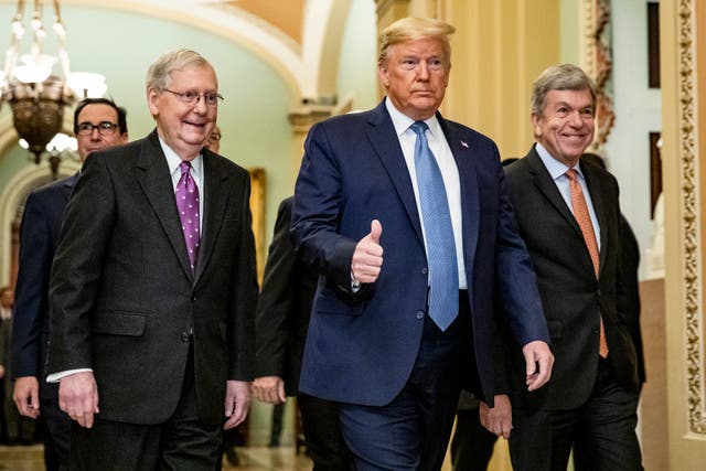 <p> Líder de la minoría del Senado Mitch McConnell informó sus planes de ignorar el ex presidente Donald Trump a partir de ahora  </p>