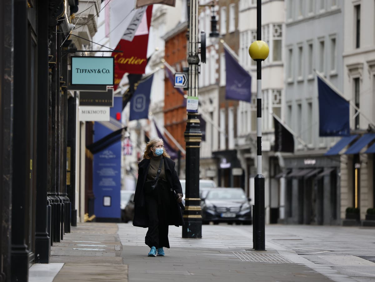 Covid infections fall to similar levels recorded before winter wave