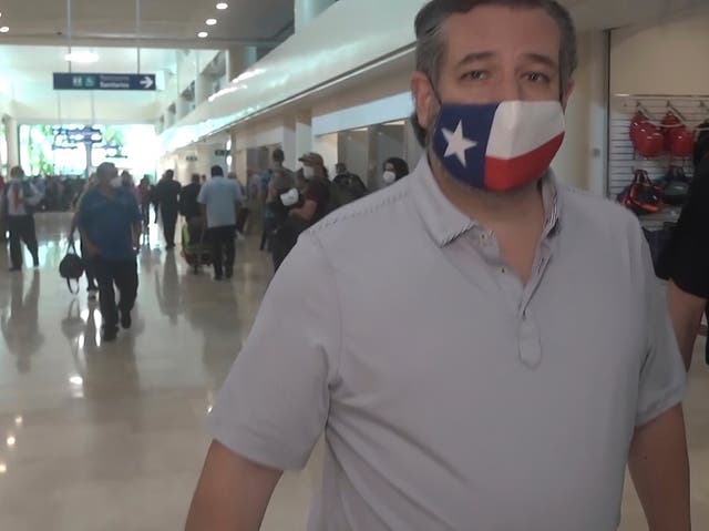 <p>Texas senator Ted Cruz arriving in Cancun on Thursday, before returning to the US</p>