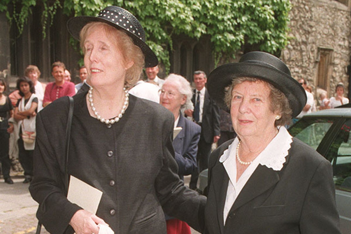 Williams and Mary attending Wilson’s funeral in 1995