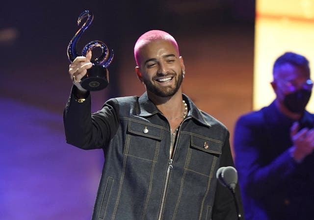 <p>Maluma recibe el Premio Lo Nuestro a la canción del año - pop, por "ADMV", el jueves 18 de febrero de 2021 en el AmericanAirlines Arena en Miami.</p>