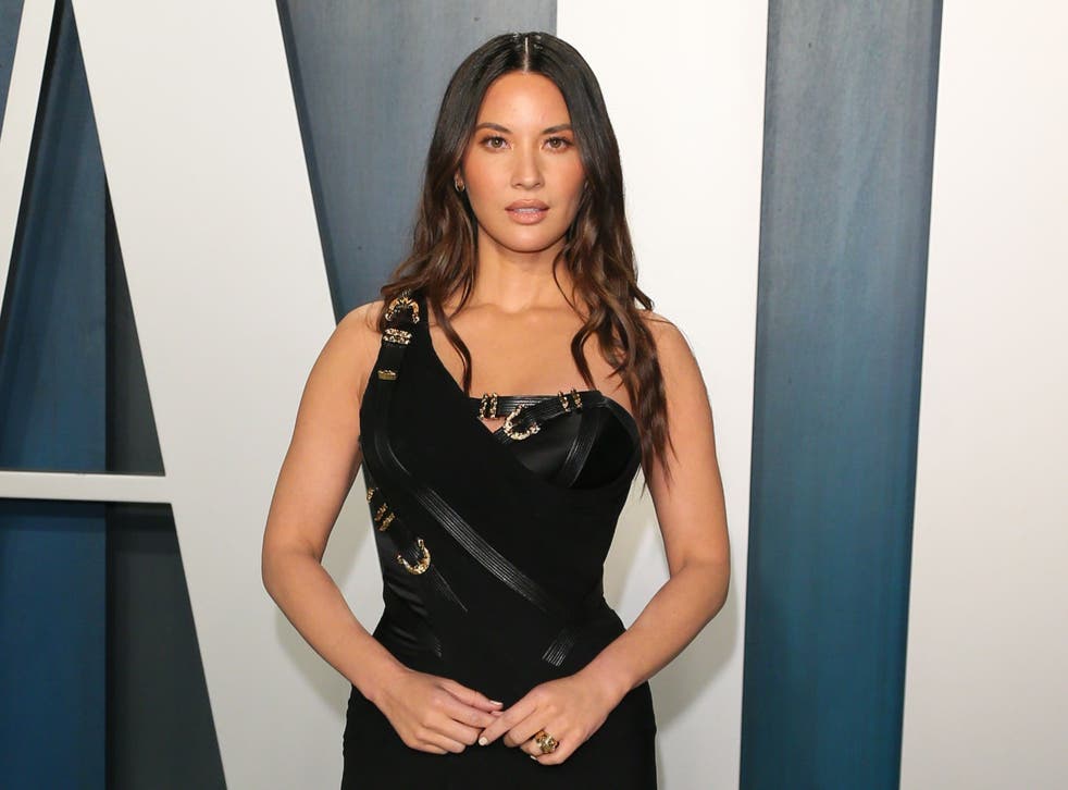 Olivia Munn attends the 2020 Vanity Fair Oscar party on 9 February 2020 in Beverly Hills, California