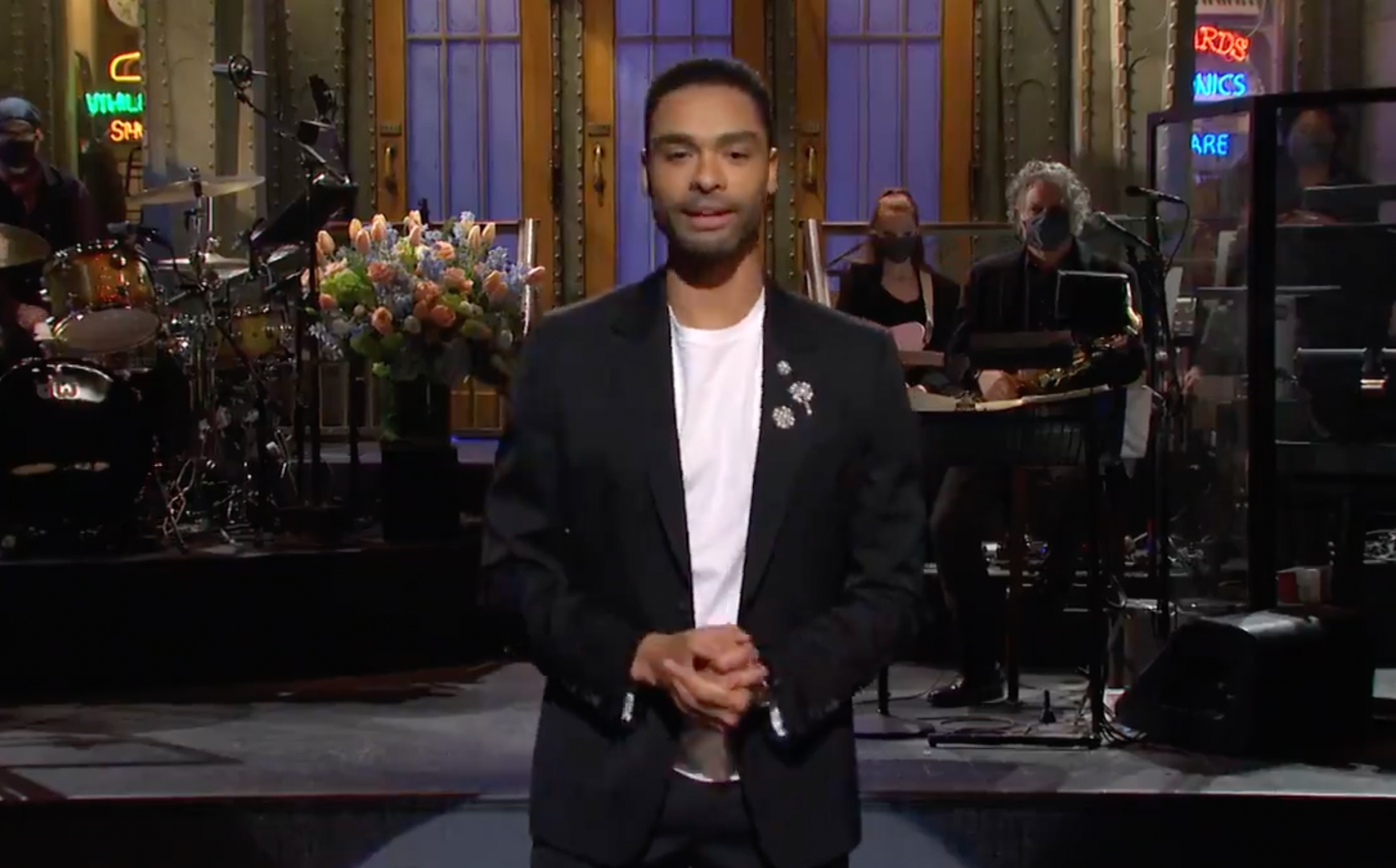 <p>Bridgerton star Regé-Jean Page leans into ‘extremely hot sex man’ role on Saturday Night Live</p>