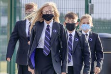 All secondary school pupils to wear face masks in classrooms, government advises