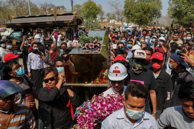 <p>Scores of people on Tuesday took part in the funeral of Thet Naing Win, who was shot dead by security forces </p>