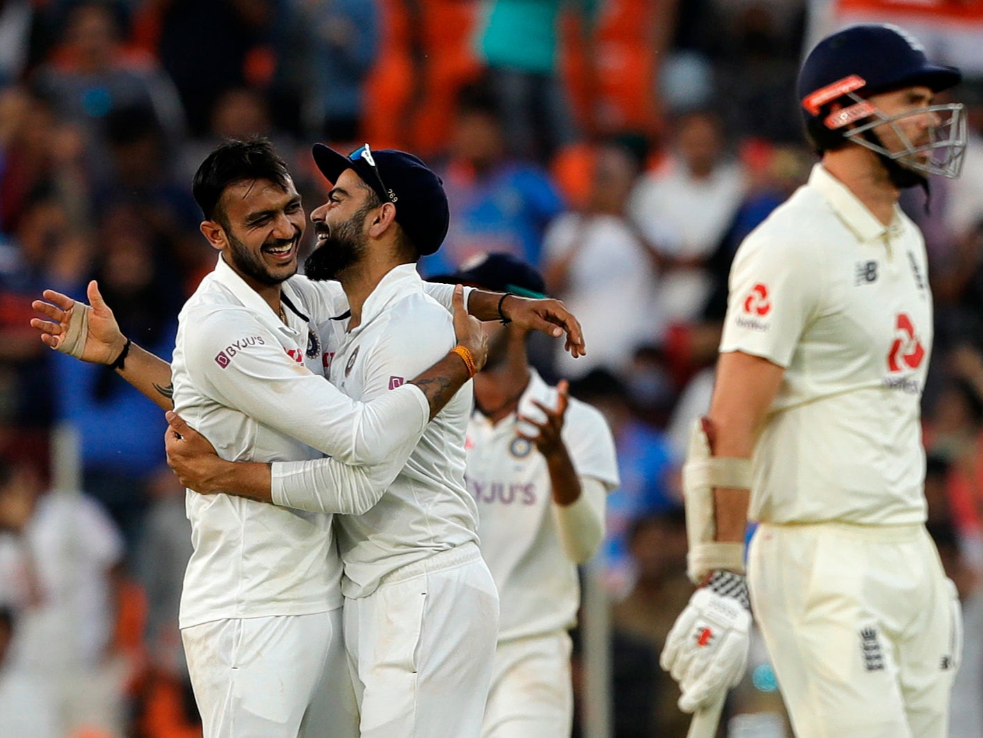 India team celebrates the wicket during day one of the third Test