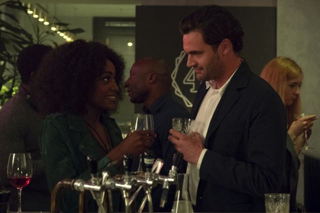 Characters Louise and David meet in a bar in the first episode of Behind Her Eyes