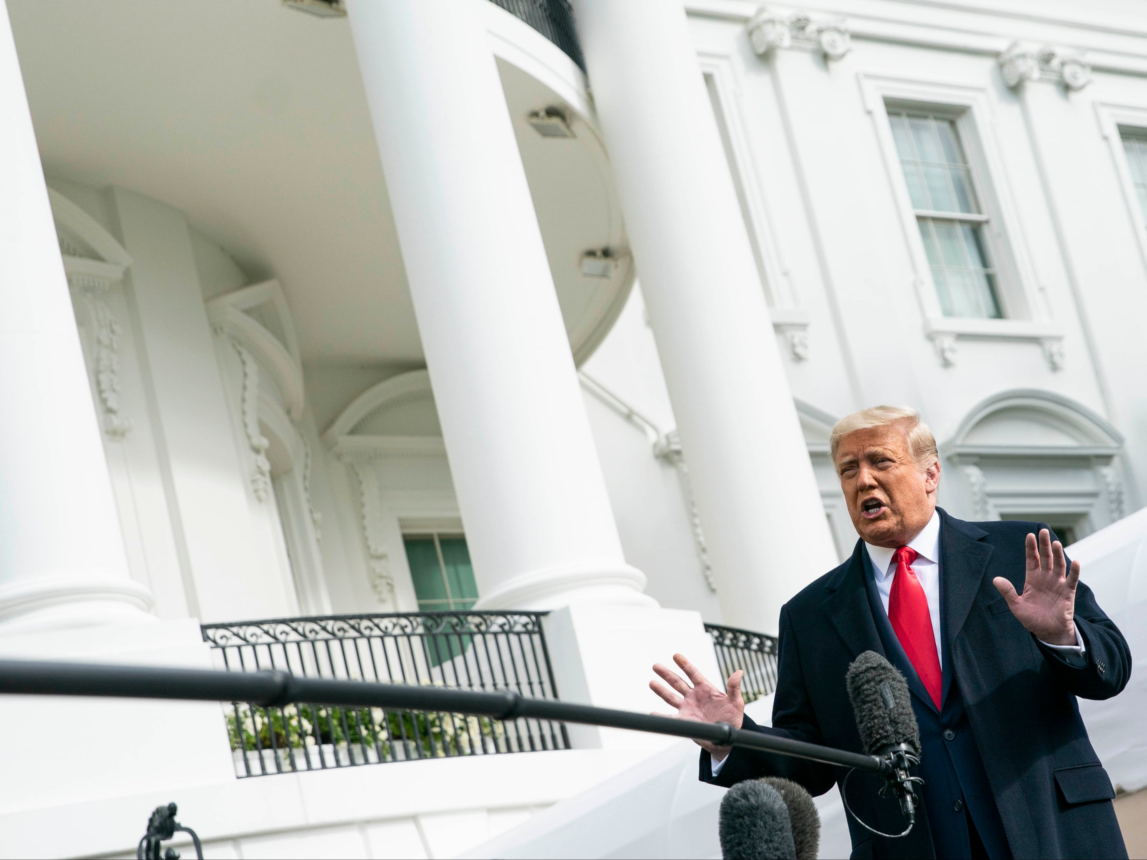 <p>Donald Trump ha sido acusado de tratar al personal de la Casa Blanca como un servicio de “conserjería” durante su tiempo en la mansión ejecutiva  </p>