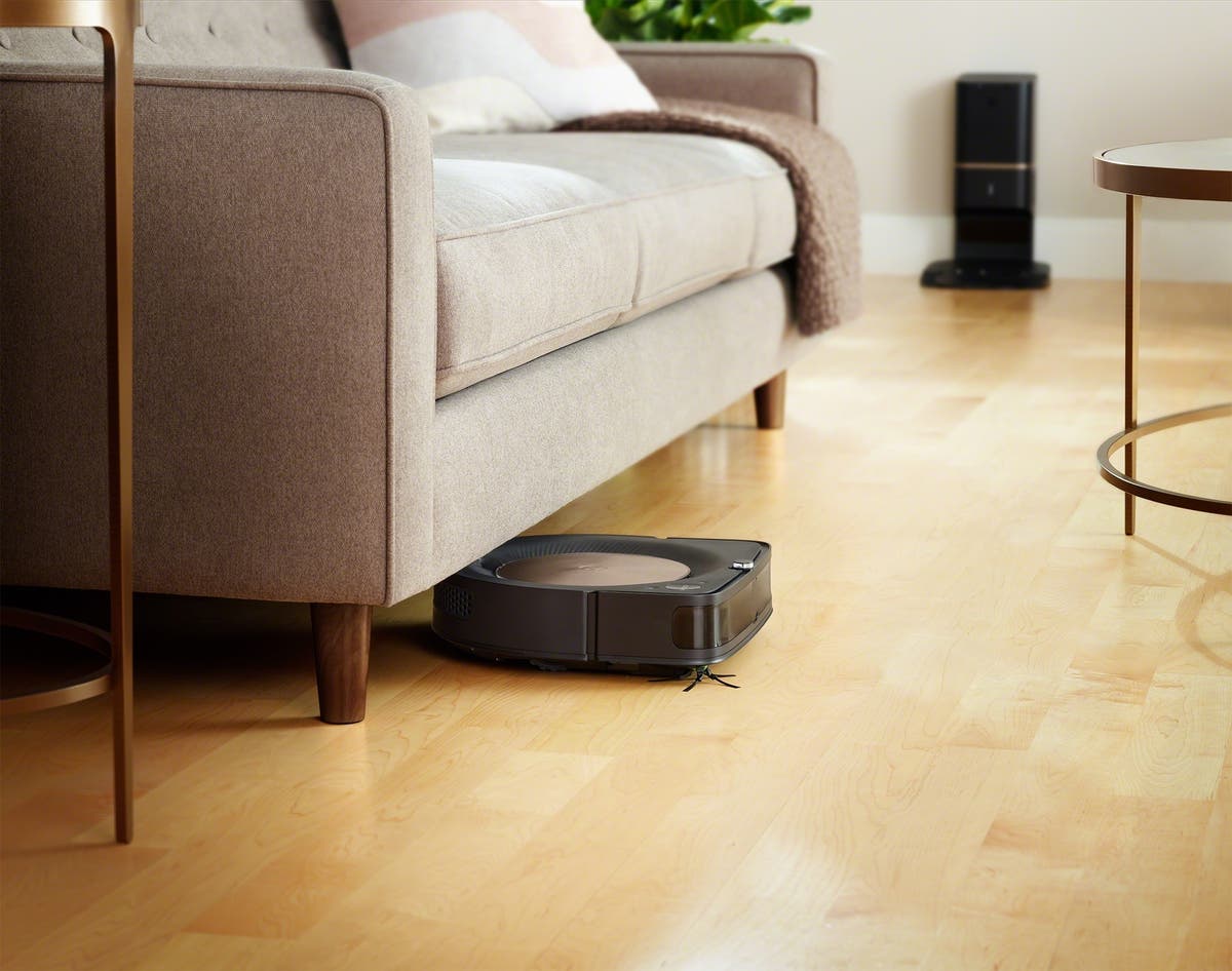 Amazon buys maker of Roombas, the fleet of house-cleaning robots
