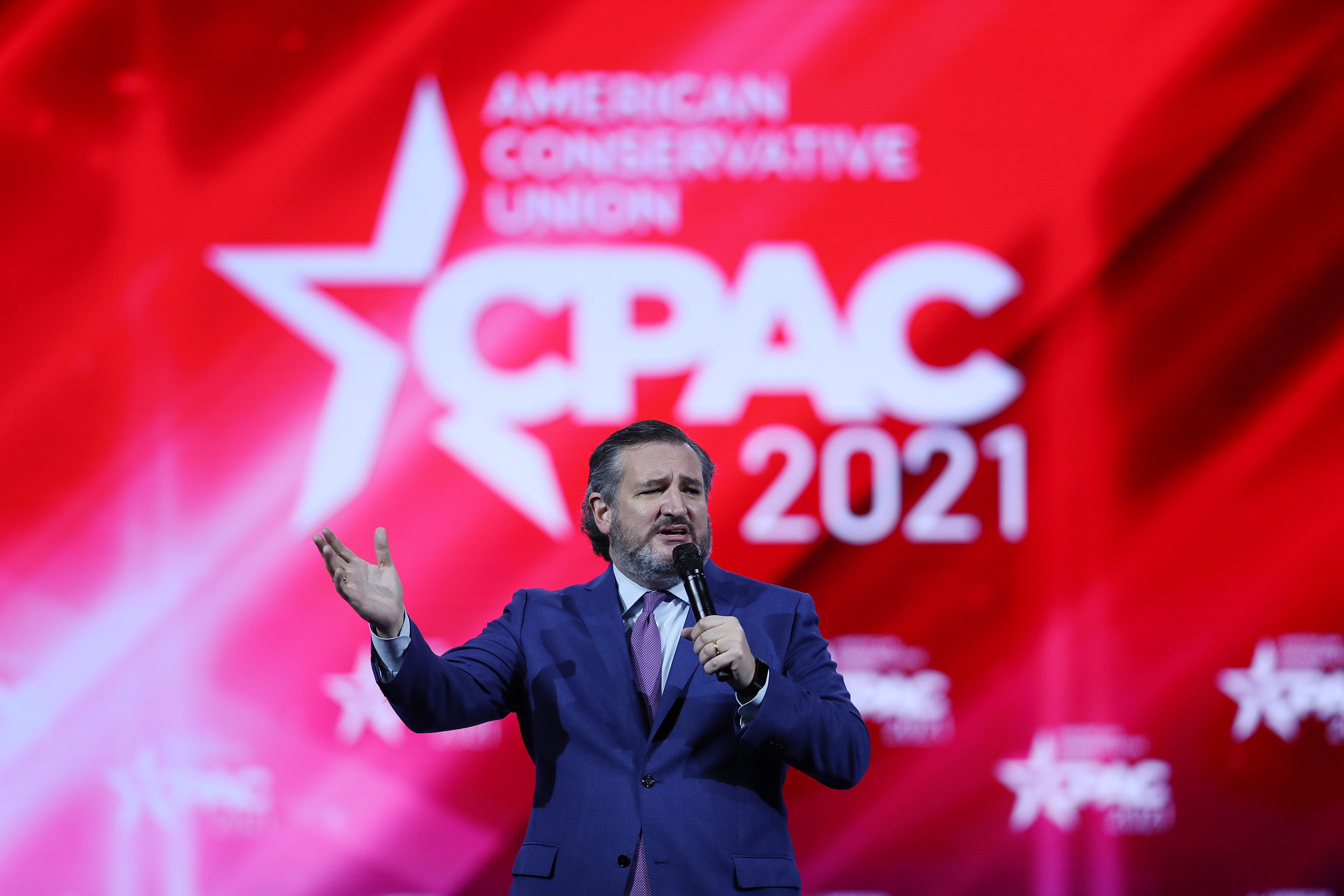 <p>Ted Cruz se ha burlado de Alexandria Ocasio-Cortez por los temores de la legisladora durante el asalto al Capitolio  </p>