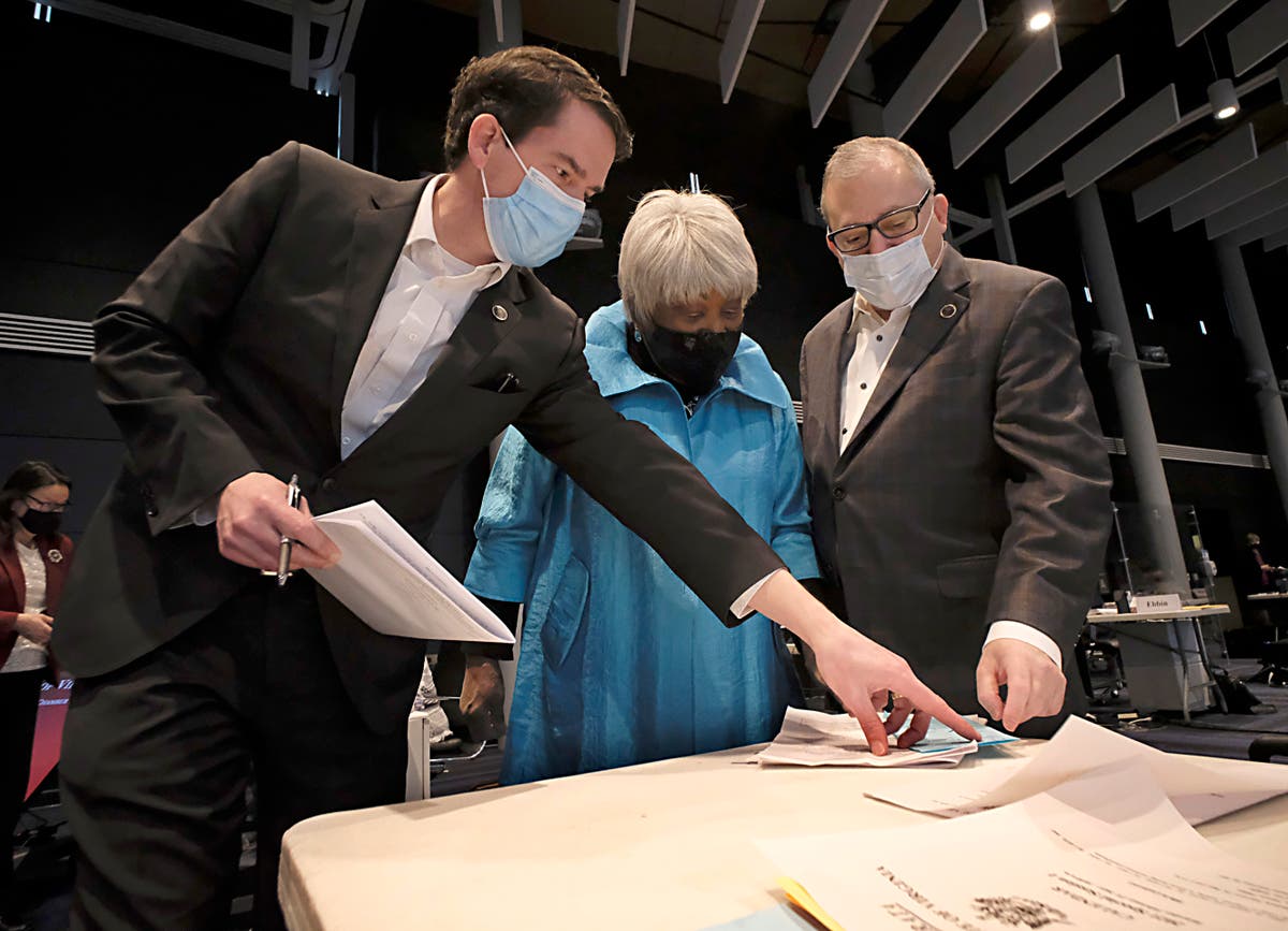 Virginia lawmakers vote to legalize marijuana in 2024