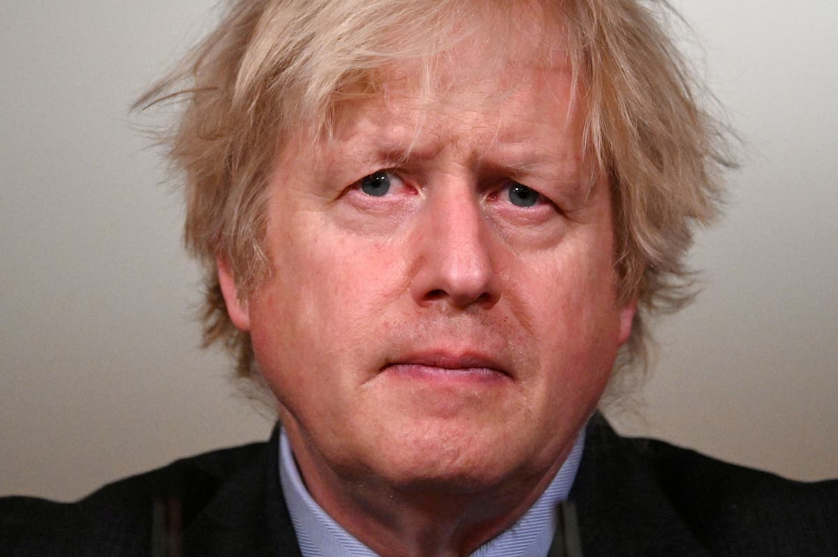 Survey finds tumbling trust in Boris Johnson&rsquo;s handling of pandemic