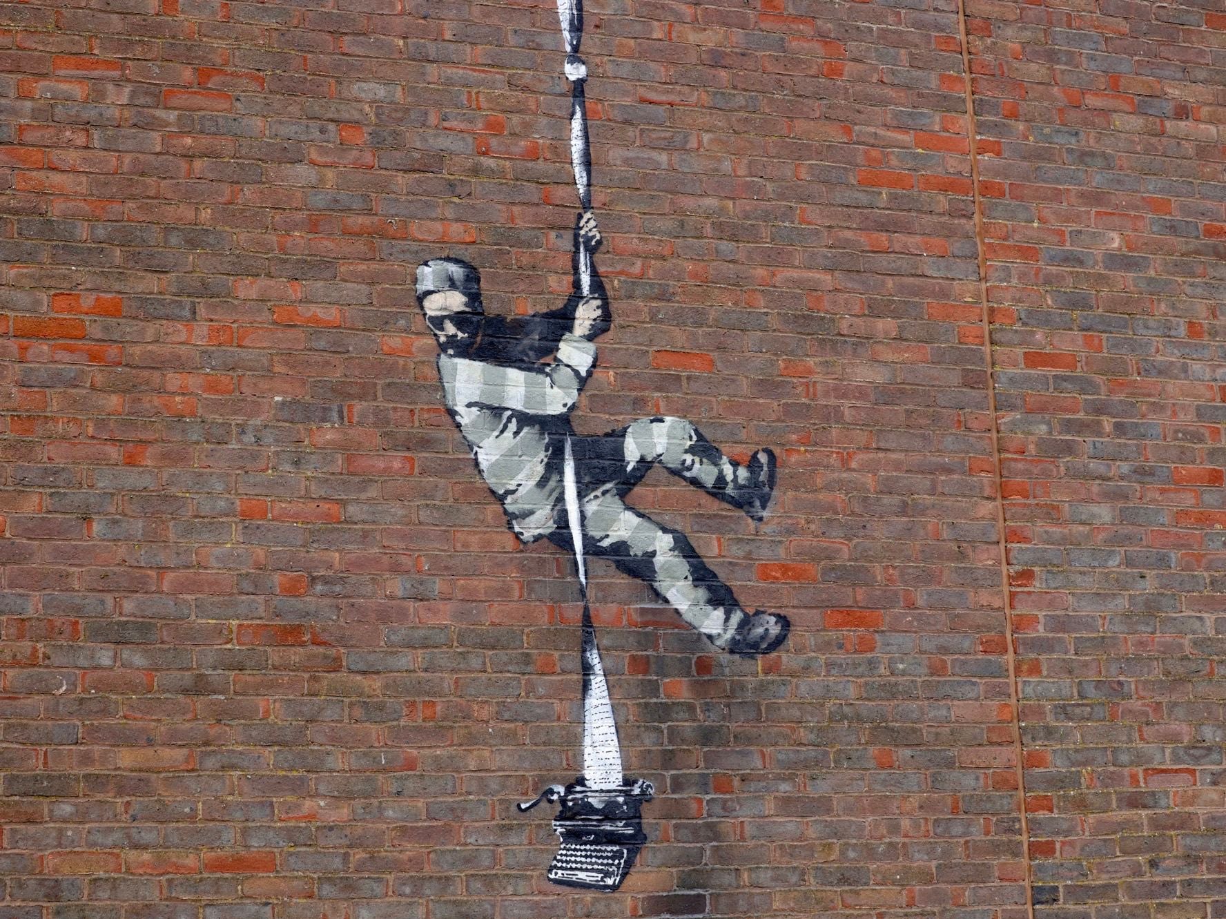 Banksy Potential Artwork Appears Overnight On Side Of Reading Prison   NewFile 1 