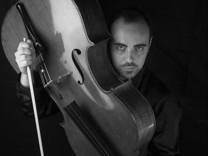 Every track on cellist Alessio Pianelli’s CD reflects a love of music rippling with convivial pleasure