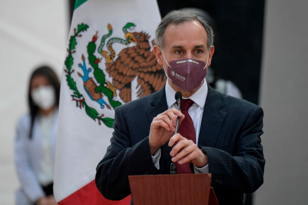 <p>El periódico La Jornada reveló que López-Gatell fue internado tras presentar complicaciones de salud</p>