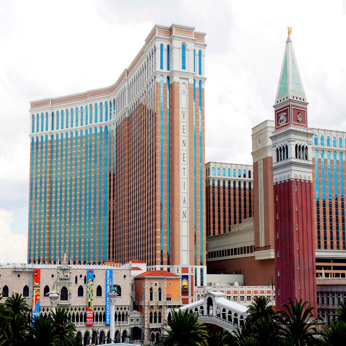 Las Vegas Sands to sell its Las Vegas properties for $6.25 billion