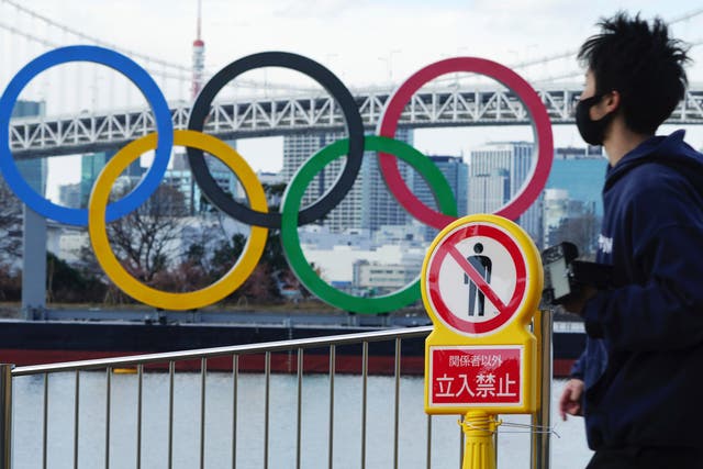 <p> Se tomará una decisión sobre si los espectadores extranjeros podrán asistir a los Juegos Olímpicos y Paralímpicos de Tokio a finales de mes  </p>