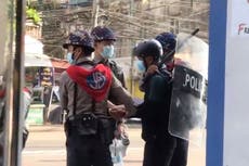 Video: Myanmar police hold AP journalist in chokehold