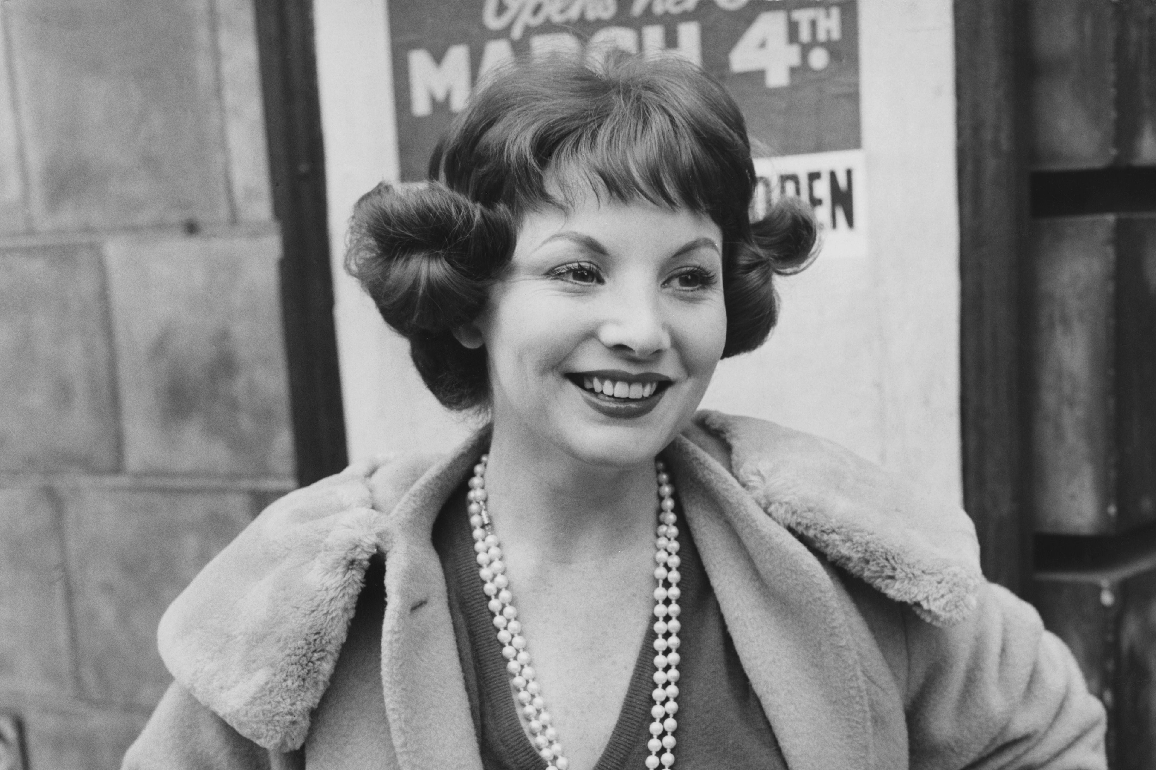Bayless arrives at a theatre in London for a rehearsal in 1958