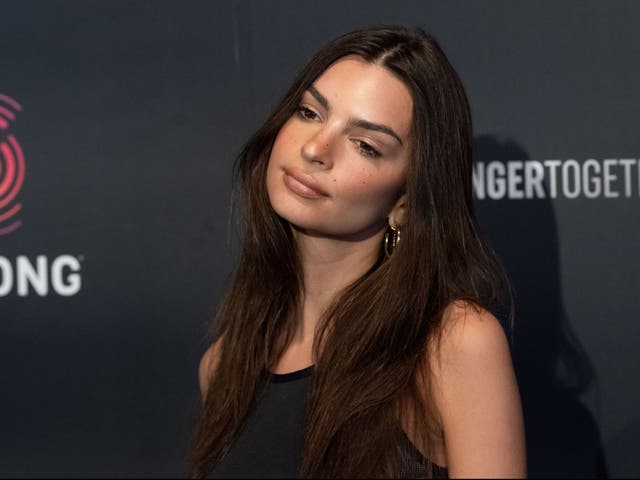 <p>Emily Ratajkowski en marzo de 2020</p>