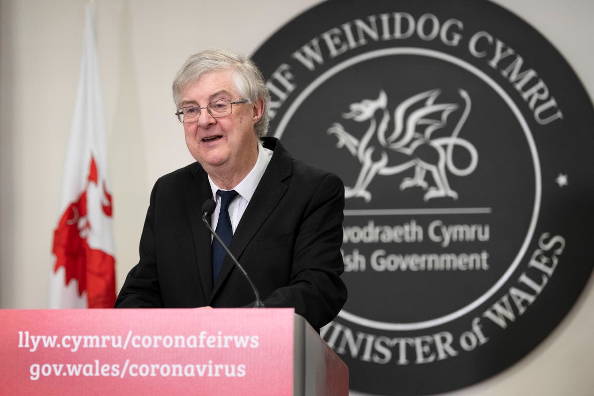 Mark Drakeford self isolates after coming into contact with infected person