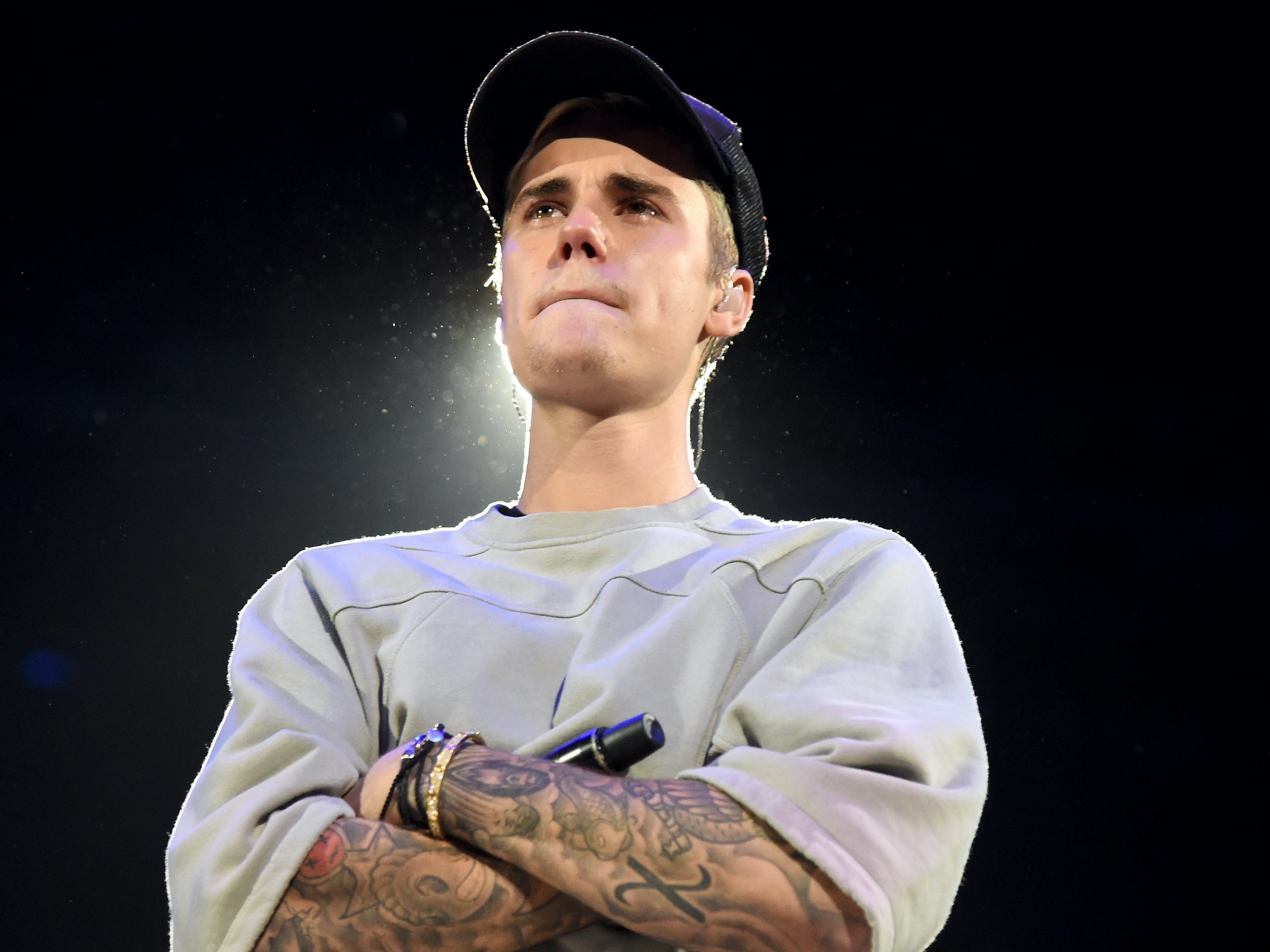 Justin Bieber stopped saying yes to selfies with fans for his mental health