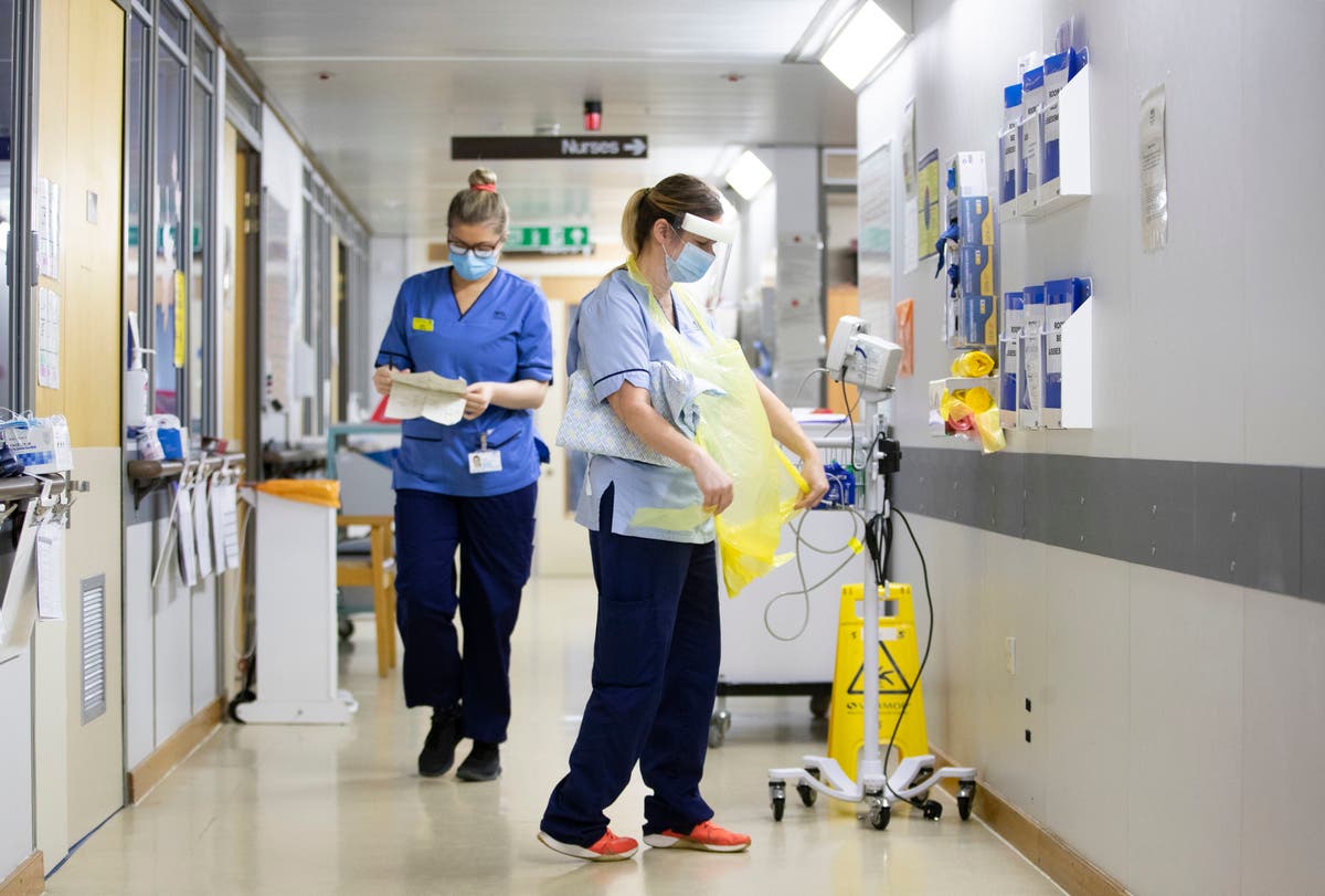 NHS trusts replacing nurses with non-nurses compromises safety, warns RCN NHS trusts replacing nurses with non-nurses compromises safety, warns RCN