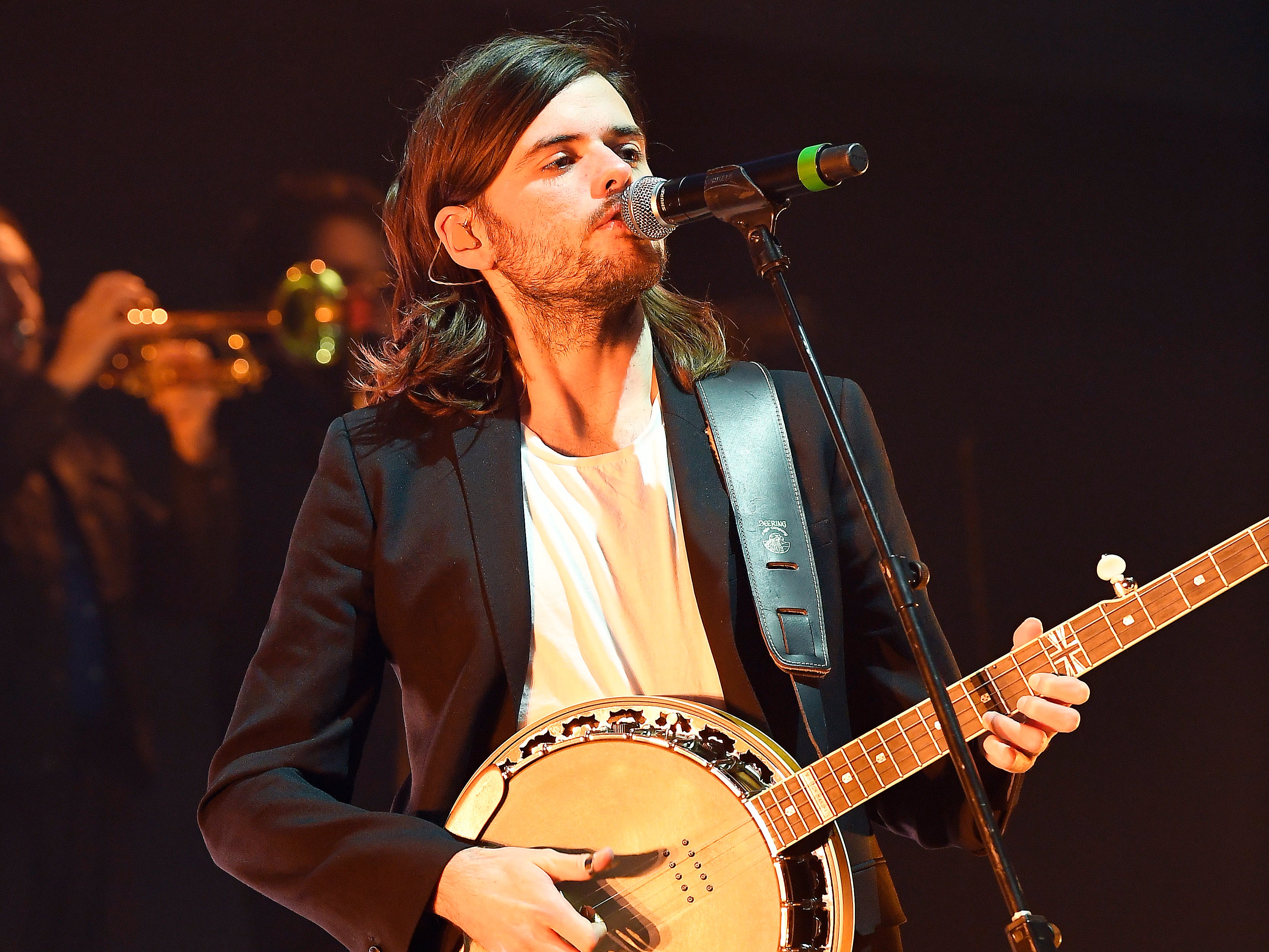 Marshall performing with Mumford & Sons in 2019