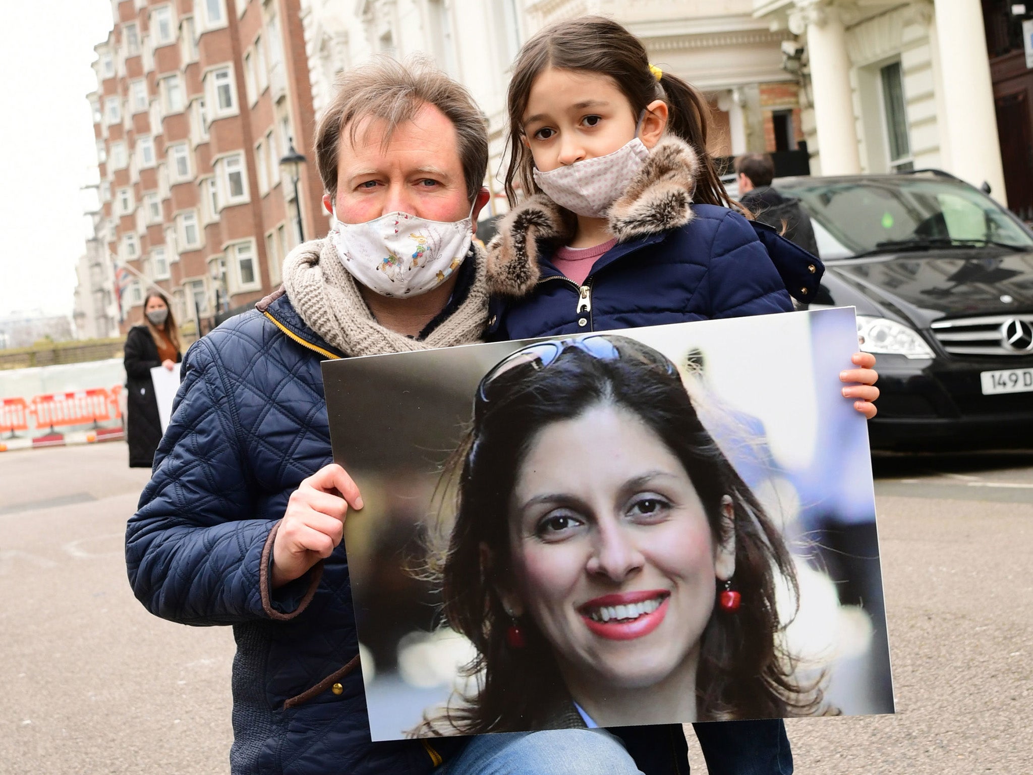 Richard Ratcliffe planned to deliver Amnesty petition to embassy
