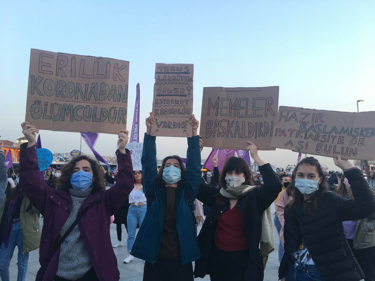 Women protesters in Istanbul