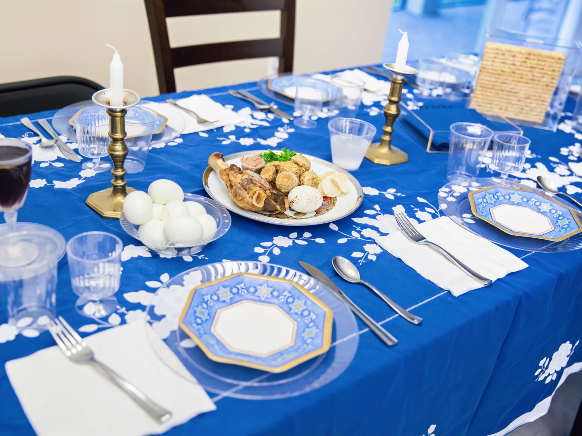 Traditional Passover meal features lamb