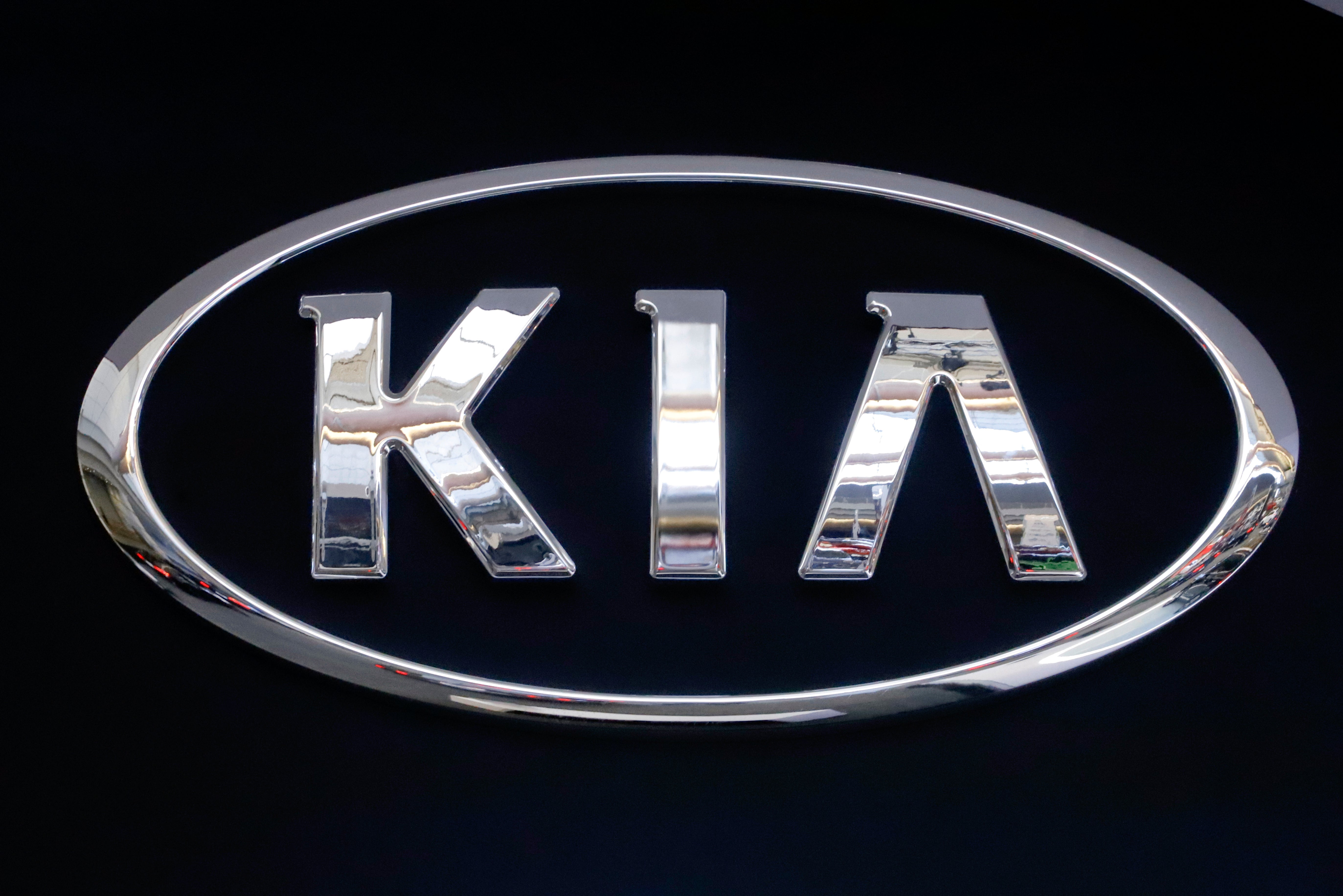 Kia recalls 380,000 vehicles over fire risk, advises drivers to park