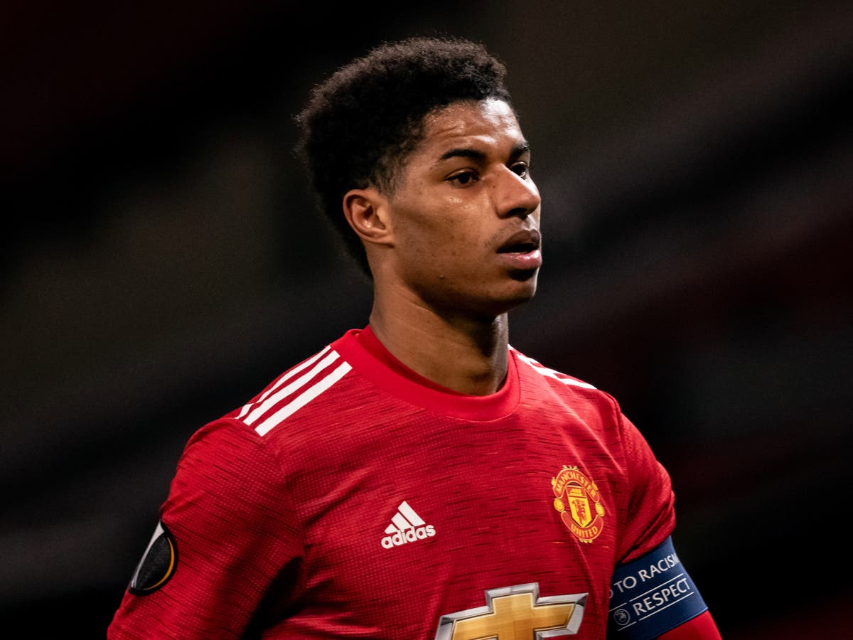 Marcus Rashford handed out cash to children and homeless in Manchester ...