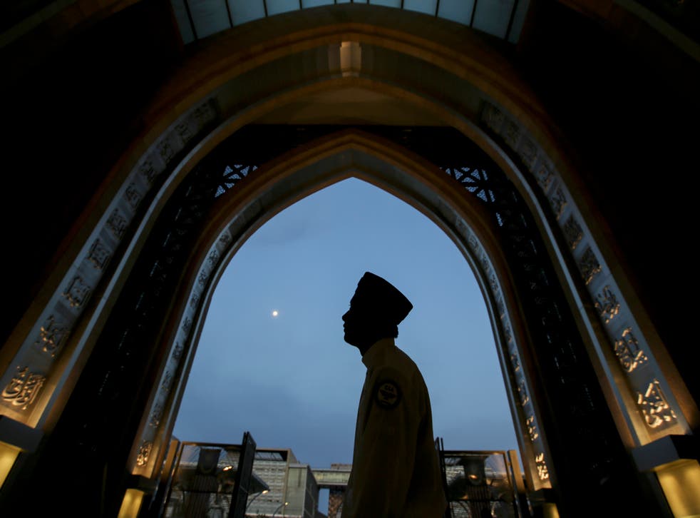 Malaysian Court Rules Non Muslims Can Use Allah Arabic Borneo Malay Anger Malaysian The Independent