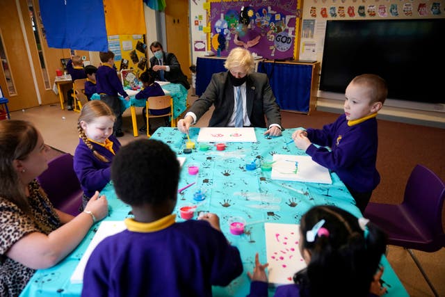 The number of primary school pupils in classes of 31 or more has increased to one in eight pupils, analysis finds