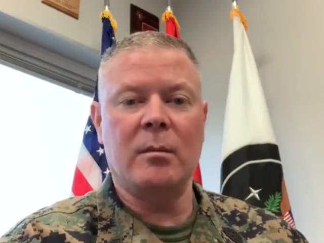 <p>El Sargento Mayor de Artillería Scott H Stalker criticó los comentarios hechos por Tucker Carlson.</p>