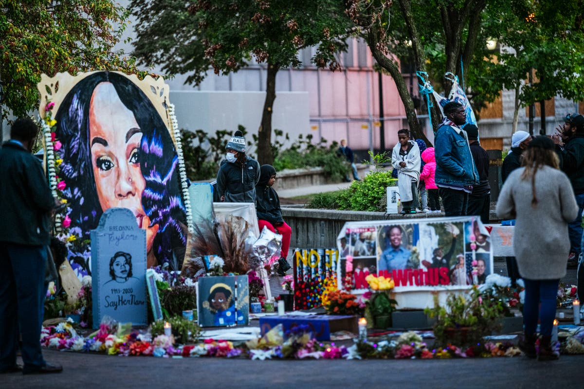  Outrage in Kentucky over plan to outlaw &lsquo;insulting police&rsquo; six months after Breonna Taylor officers cleared