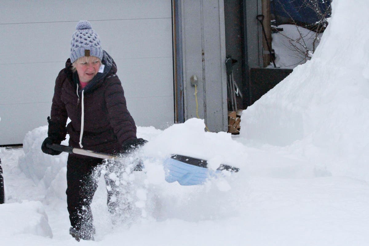 Second winter: Anchorage gets up to 18 inches of fresh snow Alaska ...