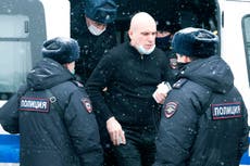 Police detain participants in Russian opposition forum