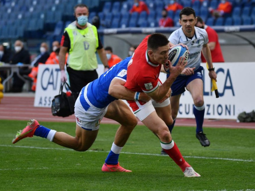 Josh Adams scores for Wales