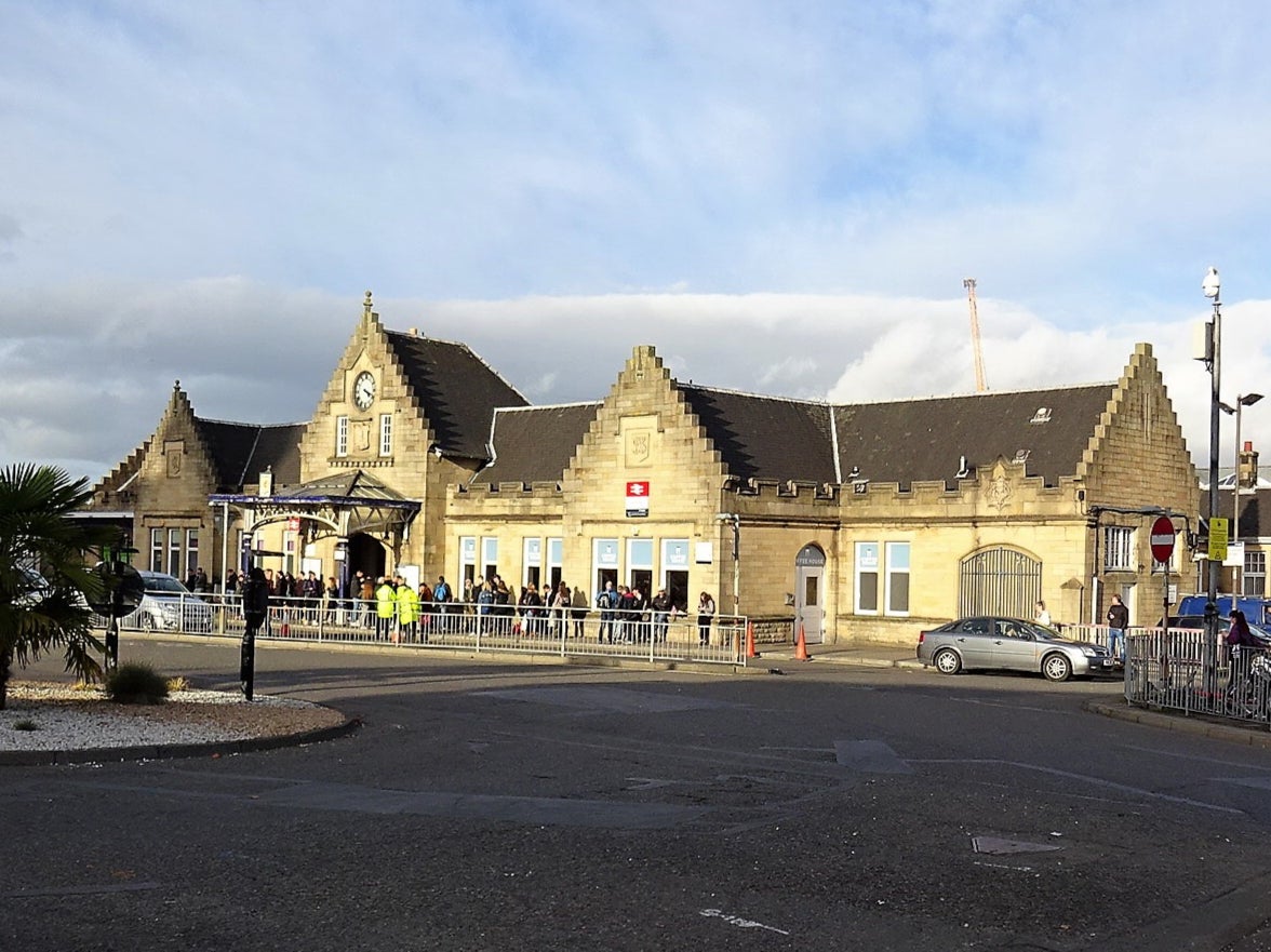 Officers were called to a gathering of people outside Stirling railway station