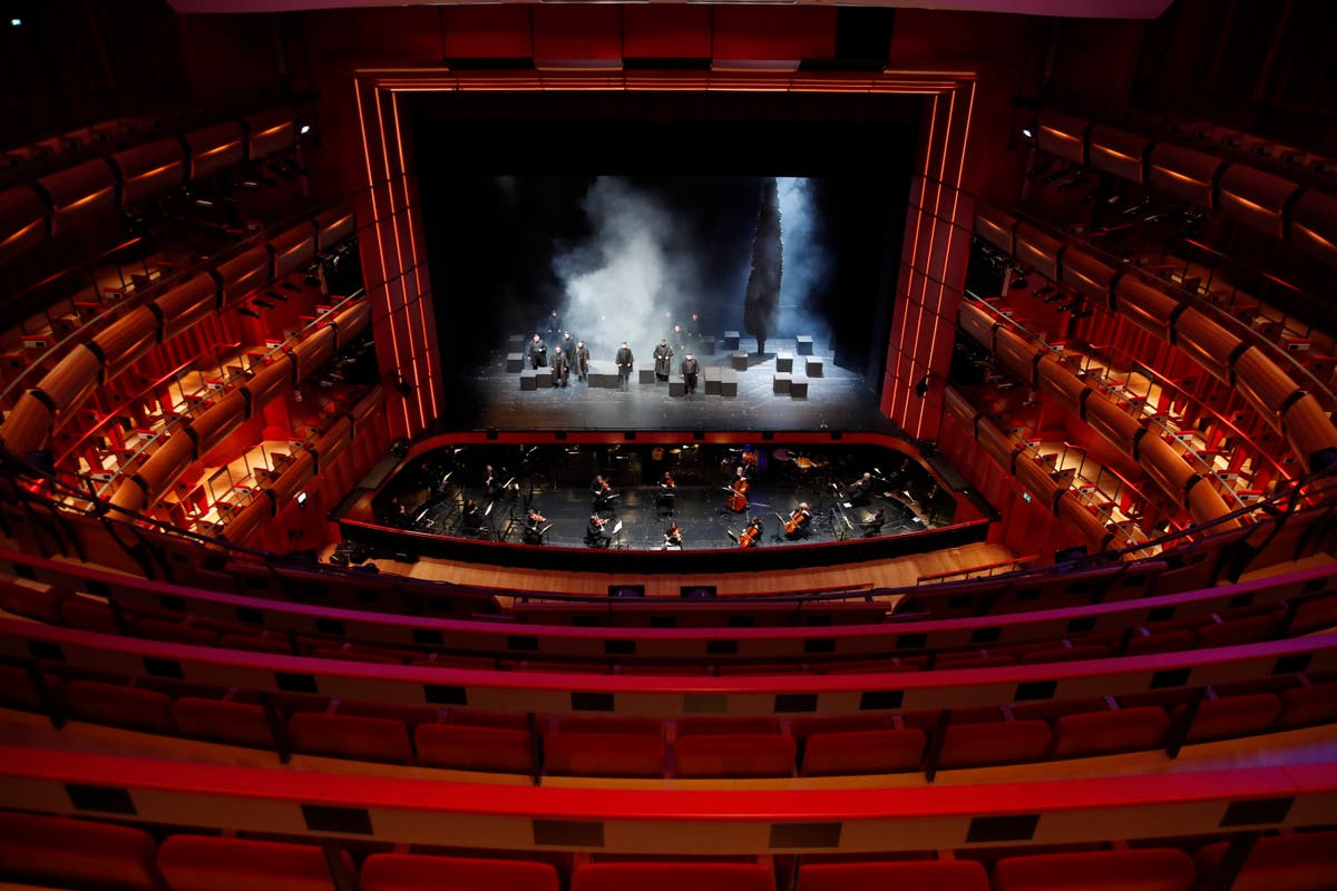 AP PHOTOS: Greek bicentennial show goes on despite pandemic