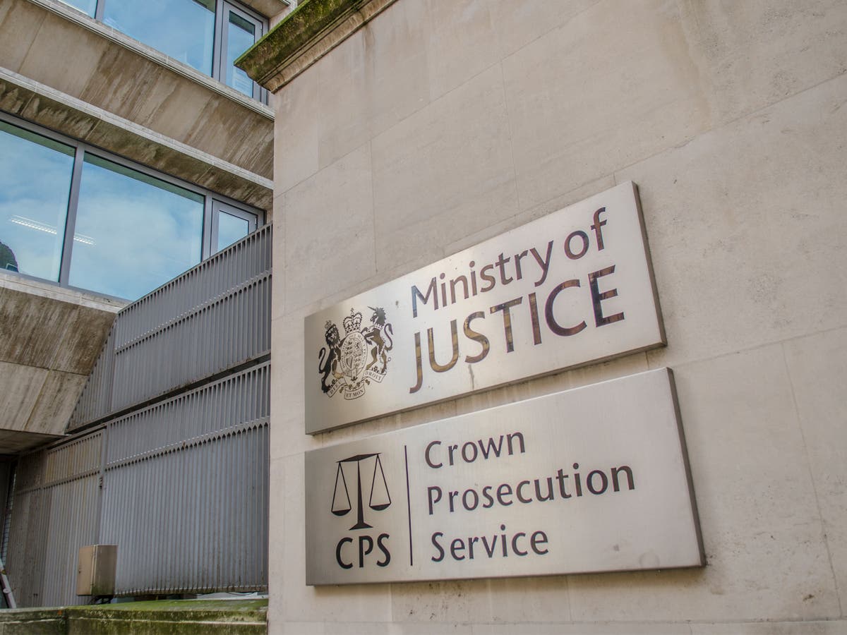 Rape and serious sexual assault cases should be fast-tracked through courts, Labour says