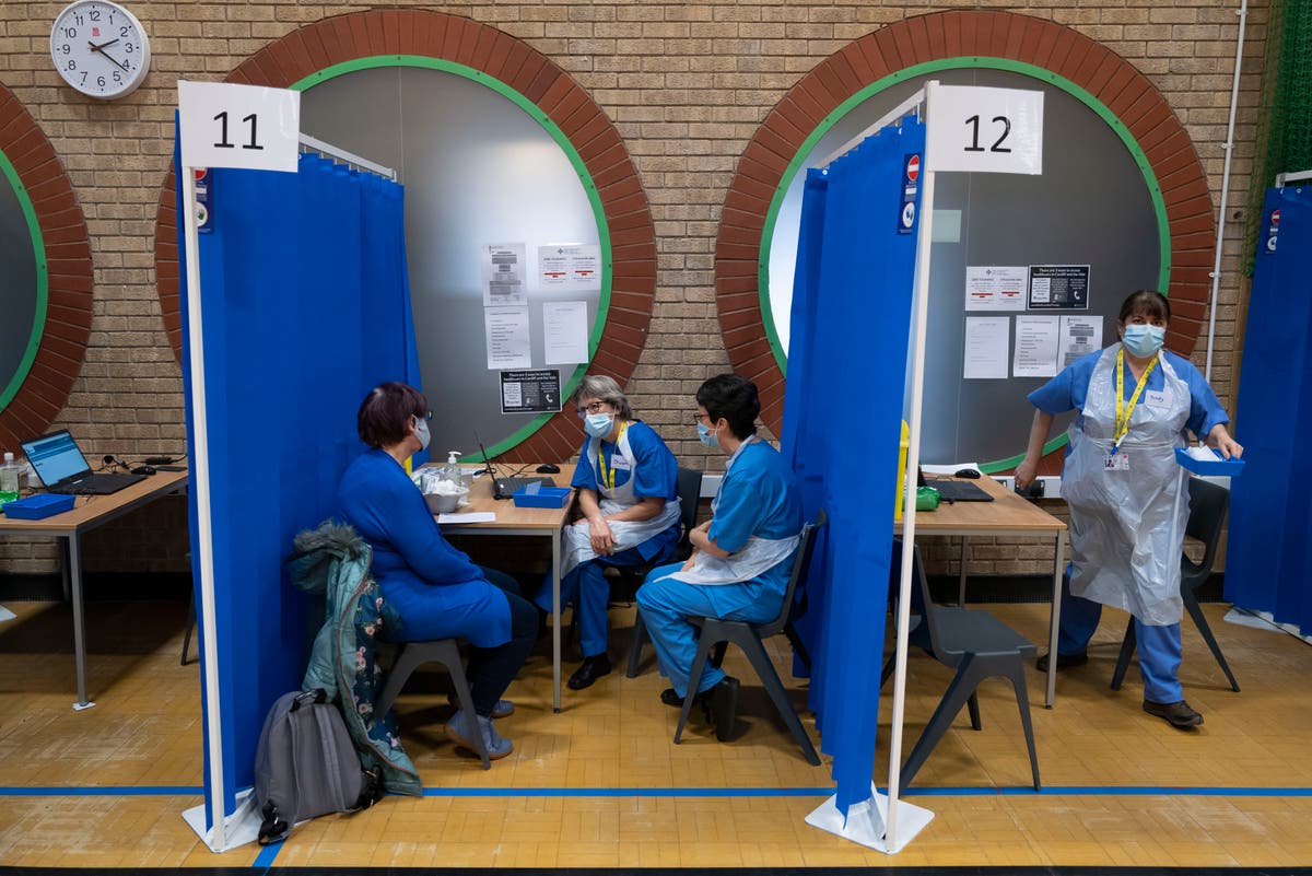 No evidence of increased blood clot risk linked to AstraZeneca jab in UK, says head of Oxford vaccine group