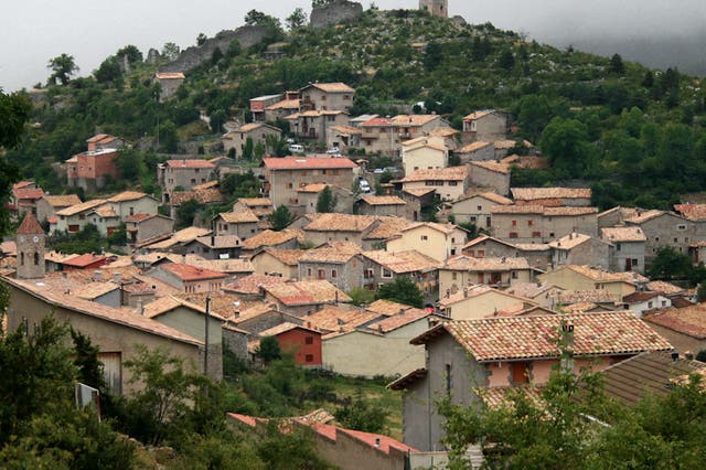 <p>Gósol, in the Pyrenees, clings to life</p>