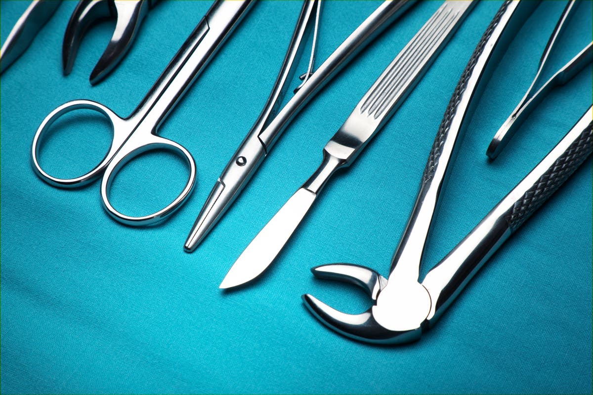 Woman arrested for posing as plastic surgeon after botched nose job Woman arrested for posing as plastic surgeon after botched nose job
